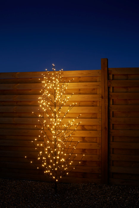 Ljusträd 400 LED 200 cm Stemning